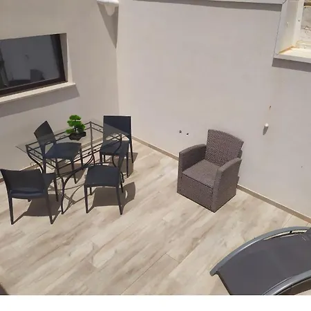 Sweet Dreams Dan Champs 4*